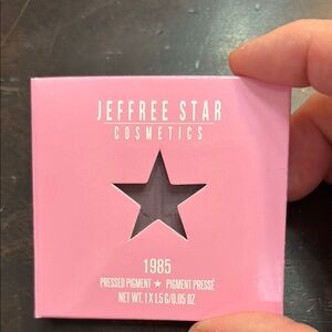 Jeffree Star 1985 Pressed Pigment - Pink